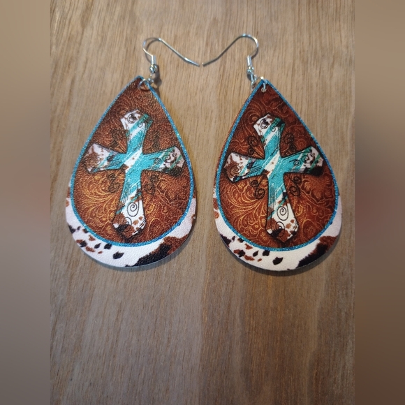 Western style cross tear drop earrings - Picture 2 of 5